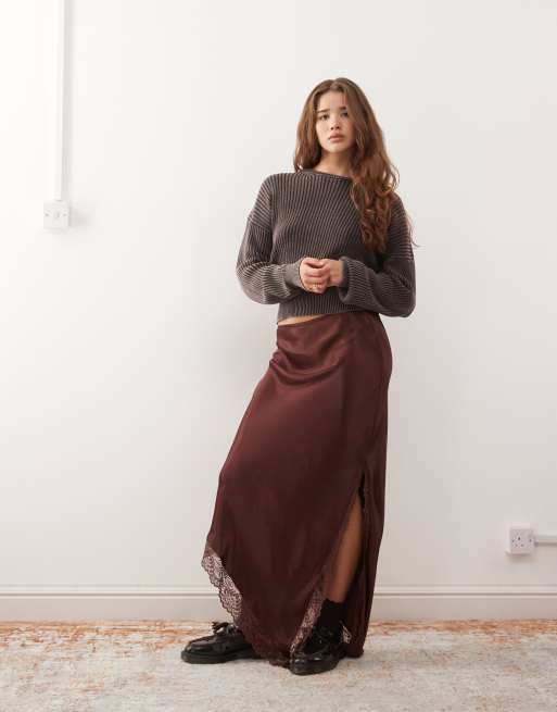 Falda midi marrón chocolate con bajo asimétrico de encaje de Reclaimed Vintage