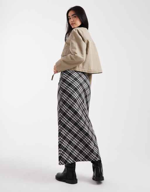 Falda midi negra a cuadros de New Look, 4 de 5