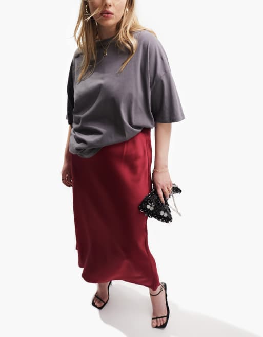 Falda midi rojo remolacha de corte al bies de satén de ASOS DESIGN Curve