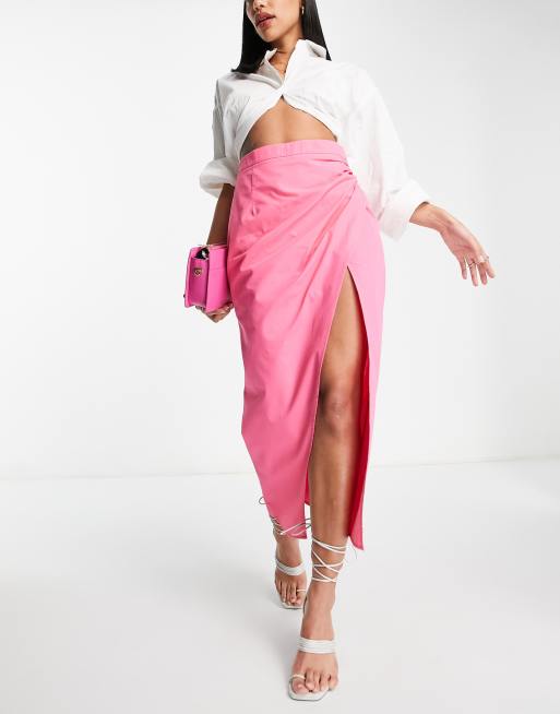 Falda midi rosa intenso con abertura y detalle fruncido en el lateral de algodón de ASOS DESIGN
