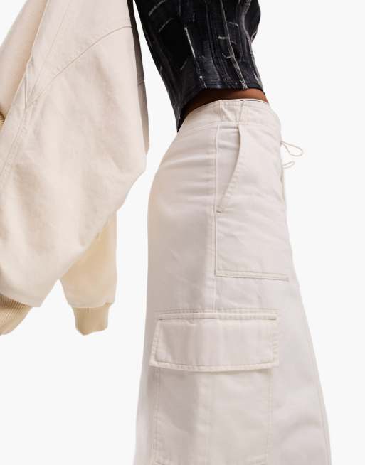 Falda midi vaquera blanca estilo paracaidista con bolsillos cargo de ASOS DESIGN, 3 de 5