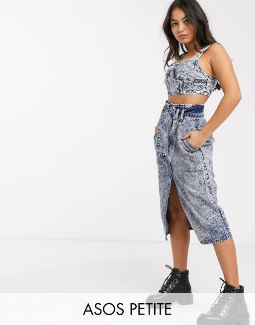 Falda midi vaquera estilo años 80 con lavado ácido de ASOS DESIGN Petite