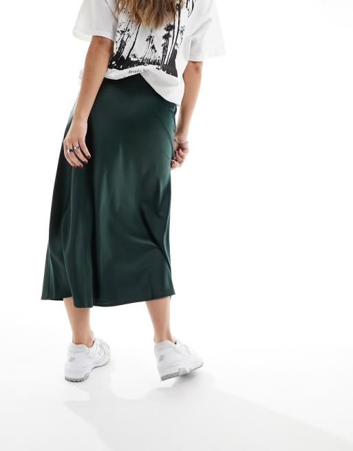 Falda midi verde bosque de satén de YAS, 5 de 5