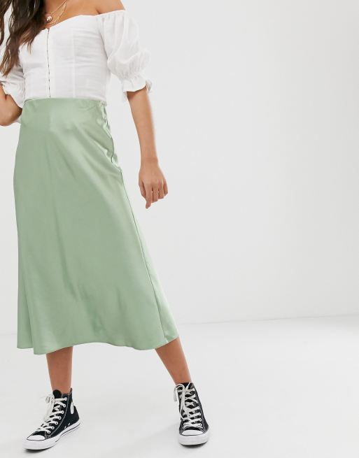 Falda midi verde claro de satén con corte al bies de New Look