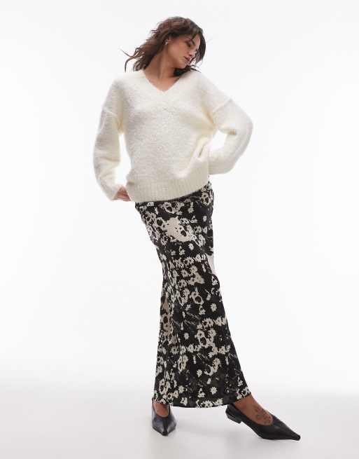 Falda monocromática de corte al bies con estampado floral difuminado de Topshop