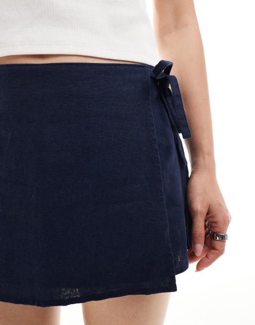 Falda pantalón azul marino cruzada de lino de Hollister, 3 de 5