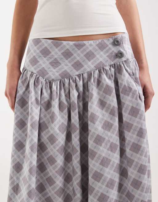 Falda semilarga gris a cuadros de popelina Sanadi de Motel, 4 de 5