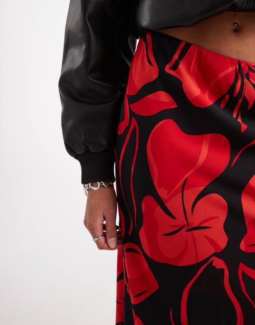 Falda semilarga roja de corte al bies Bold Bloom de Wednesday's Girl, 5 de 5