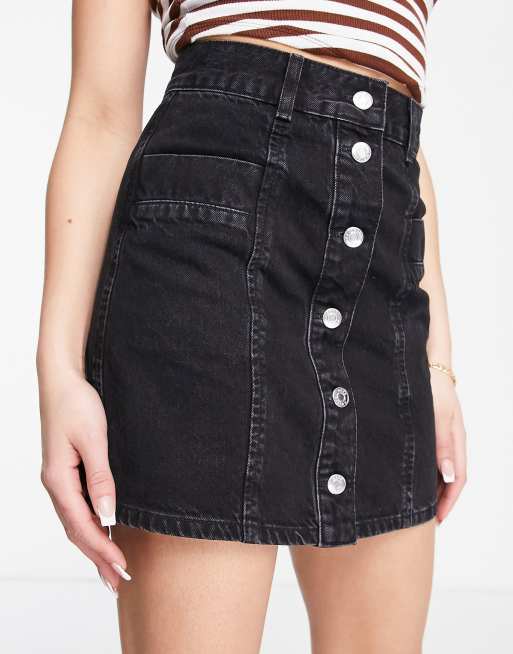 Falda vaquera abotonada con lavado negro de mezcla de algodón de ASOS DESIGN - BLACK