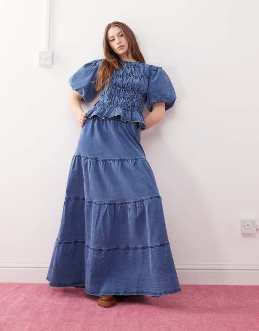 Falda vaquera larga azul lavado escalonada de Reclaimed Vintage (parte de un conjunto)
