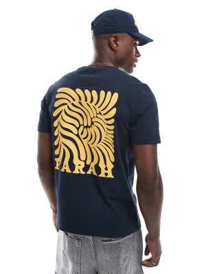 Farah – Amesbury – T-Shirt in Marineblau mit Brust- und Rückenprint - view 1