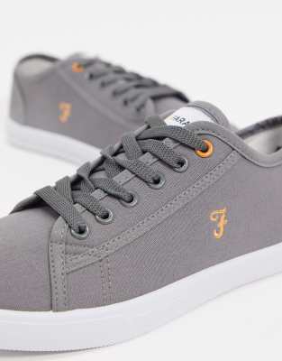 farah plimsolls