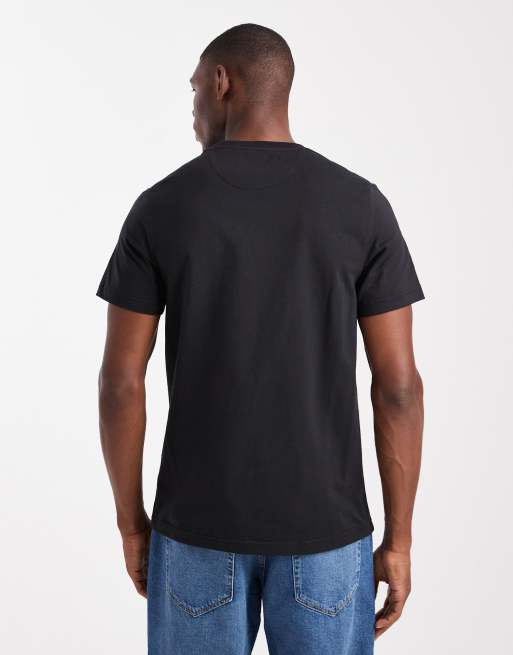 Farah Landsdown graphic t-shirt in black, 3 of 5