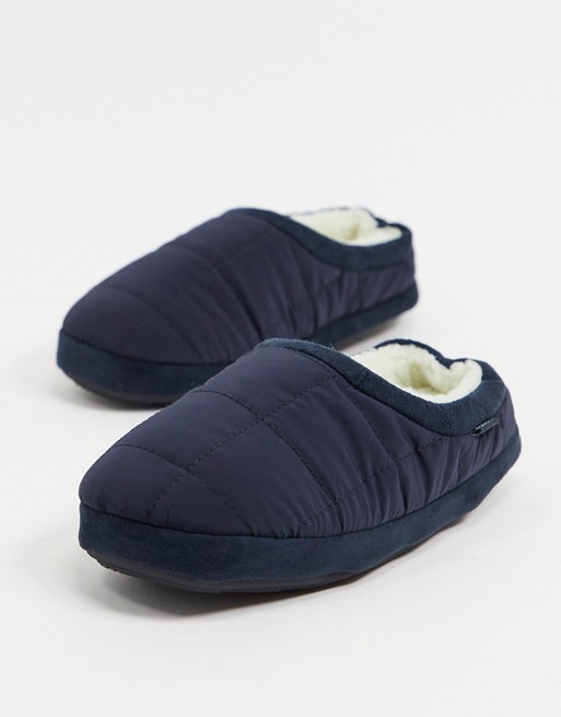 Farah padded low top slippers in navy