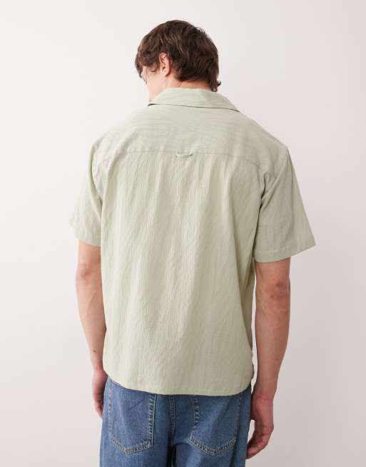Farah Riley short sleeve textured logo shirt in green, 3 of 5
