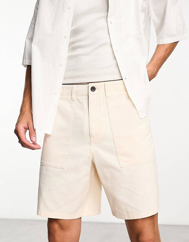 Farah - sepel patch twill shorts in off white