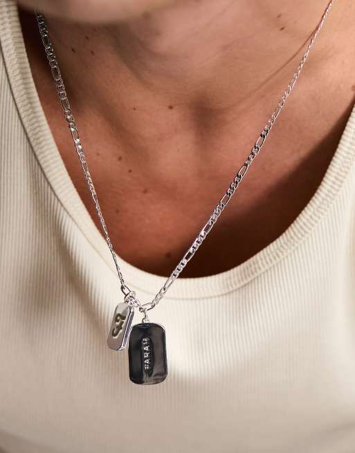 Farah - Sølvfarvet halskæde med dog tag-vedhæng