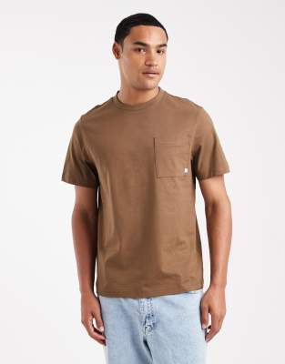 Farah Farah Stacy pocket t-shirt in brown - BROWN