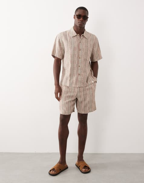 Farah - Swinton - Short d'ensemble texturé à rayures et cordon de serrage - Rouge - view 1