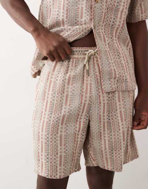Farah - Swinton - Short d'ensemble texturé à rayures et cordon de serrage - Rouge, 5 de 5
