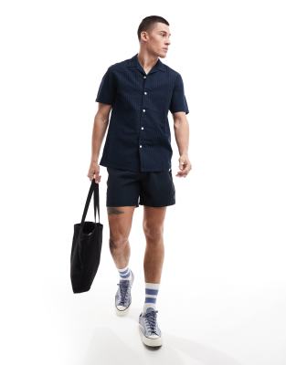 Farah Farah textured seersucker short sleeve shirt in navy