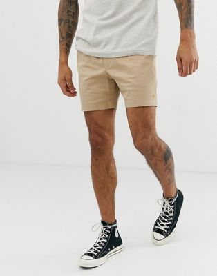 Farah – Val – sandfärgade shorts i twill med stretch-Guldbrun