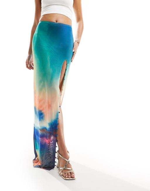 Farai London - Akari - Maxirok van mesh met dijhoge split en knopen in blauw met kleurverloop