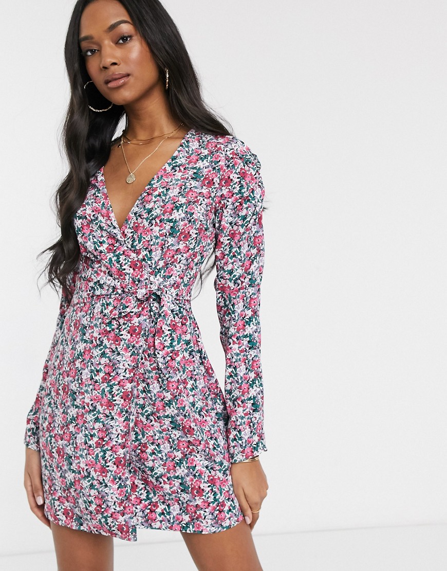 Product photo of Fashion union deep plunge wrap dress in floral - white