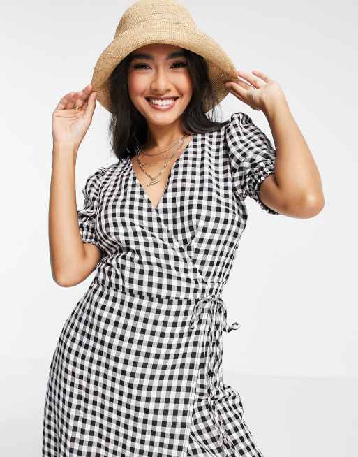 Fashion Union Exclusive beach wrap summer dress in gingham | ASOS