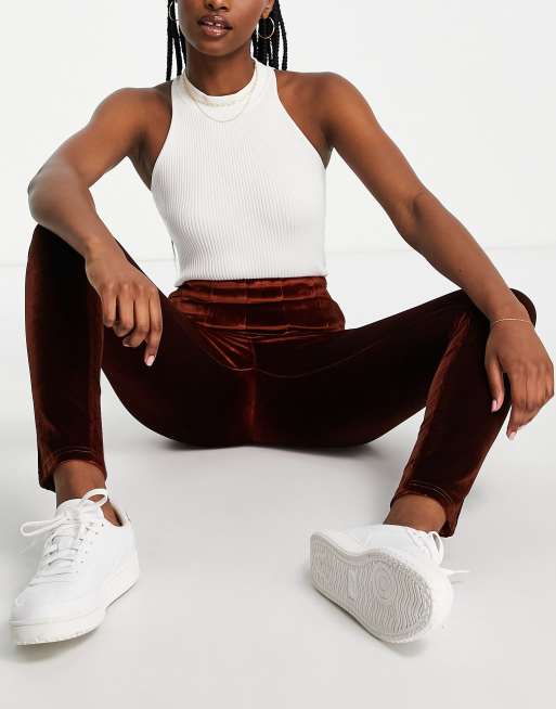 Fashion Union - Legging van stretchfluweel in roestbruin, 4 van 4
