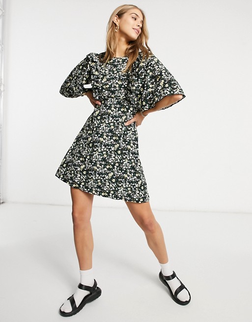 Fashion Union mini dress with ruffle sleeve in ditsy floral