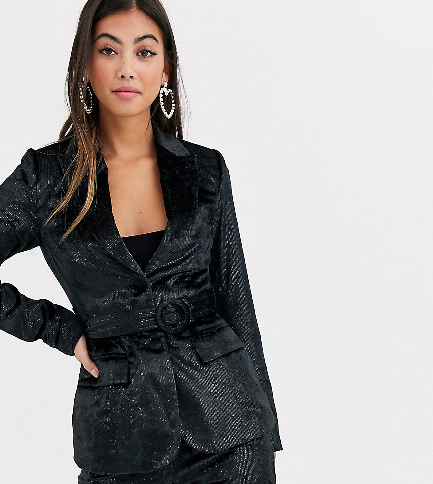 Fashion Union Petite - Elegante blazer met tailleceintuur van zwart fluweel