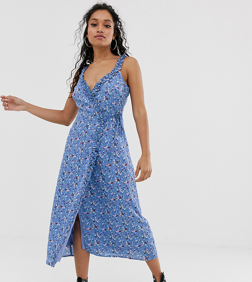 Fashion Union Petite - Midi-jurk met overslag in blauwe bloemenprint-Multi