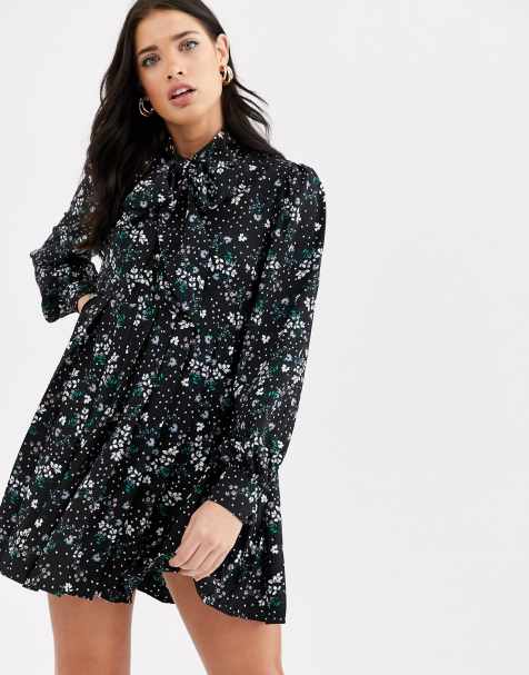 Fashion Union – Plissiertes Midikleid mit Schleife am Ausschnitt