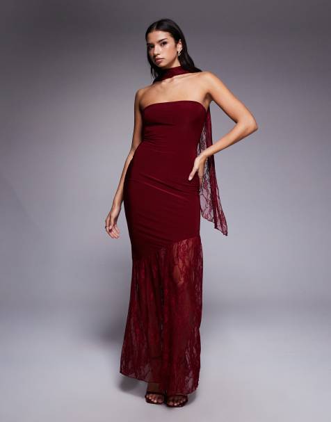 Fashionkilla – Bordowa przylegająca sukienka modelująca maxi z dekoltem bandeau oraz dołem i szalem z prześwitującej koronki - view 1