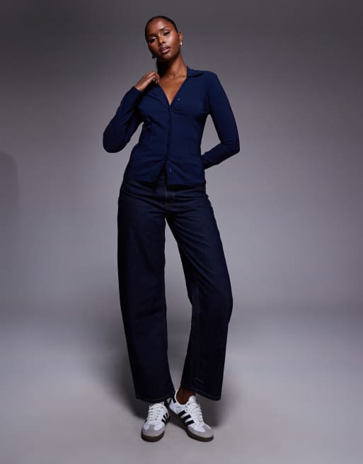 Fashionkilla - Camicia aderente in bengalina blu navy con maniche svasate, 3 di 4
