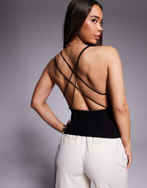 Fashionkilla – Exklusivt – Svart, åtsmitande och formande topp med djup halterneck, öppen rygg och pärlor - view 1