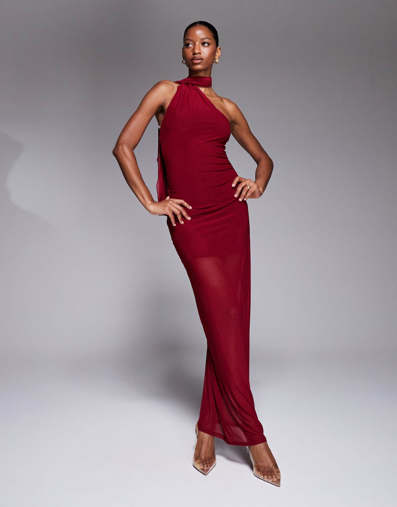 Макси-платье с прозрачным подолом и завязкой на шее из сетки Fashionkilla бордового цвета