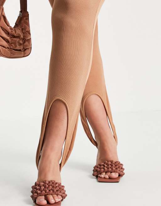 Fashionkilla Plus stirrup leggings in toffee, 3 of 4