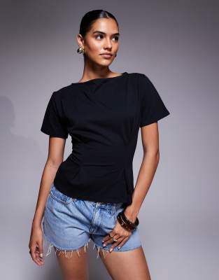 Fashionkilla – T-Shirt aus Baumwolle in Schwarz mit Raffung vorne - view 1