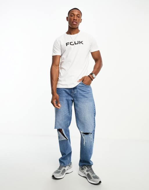 Ripped jeans and white t shirt clearance