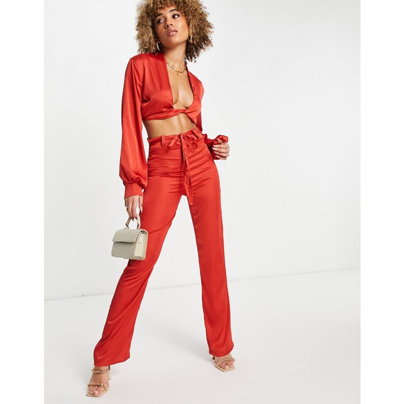 Coordinati 4WB94 Femme Luxe - Pantaloni con fondo ampio rossi in raso in coordinato