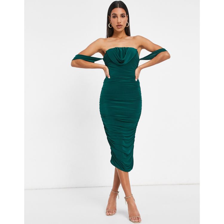 Robe moulante vert émeraude florale discount volantée avec croisillons au dos