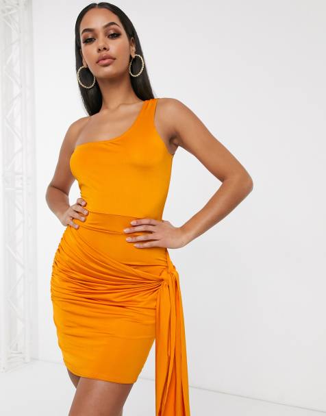 Femme Luxe – Seitlich drapiertes Bodycon-Kleid in Rostorange mit One-Shoulder-Träger