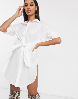 white tshirt dreas