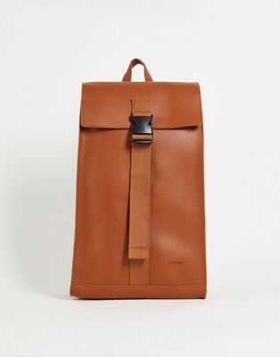 Fenton clip flap backpack in tan