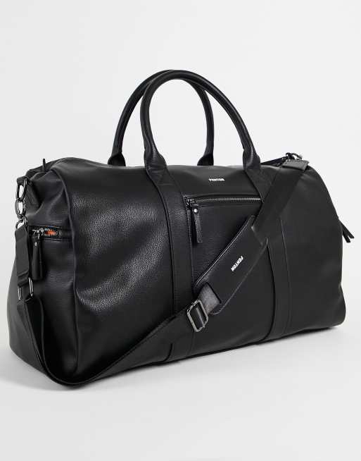 Holdall with store shoulder straps