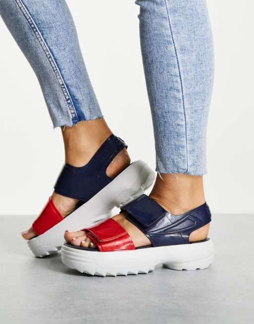 Fila by Melissa – Marinblå grova sandaler med kontrastfärgad sula 