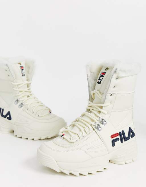 White fila deals boots with fur