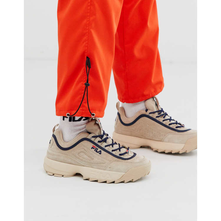 Vertellen ik zal sterk zijn bemanning Fila Disruptor Lux sneakers in sand | ASOS